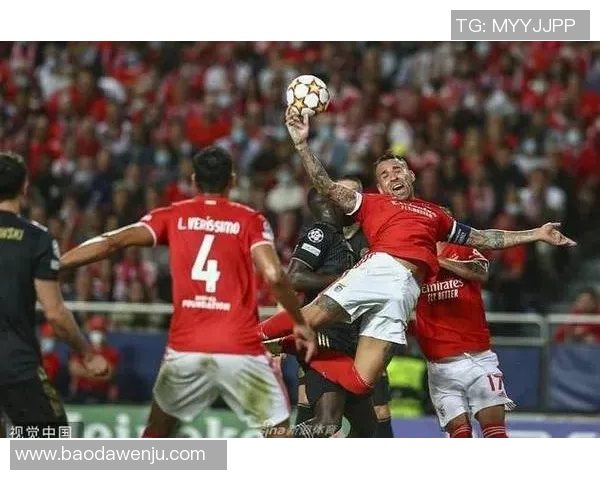 卡塔尔足球的璀璨星辰:盘点十位杰出球员的辉煌成就与传奇故事 卡塔尔足球的璀璨星辰:盘点十位杰出球员的辉煌成就与传奇故事