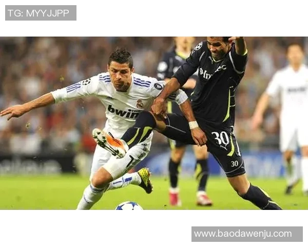 足球明星们最爱的手机壳品牌揭秘时尚与功能兼备的选择 足球明星们最爱的手机壳品牌揭秘时尚与功能兼备的选择