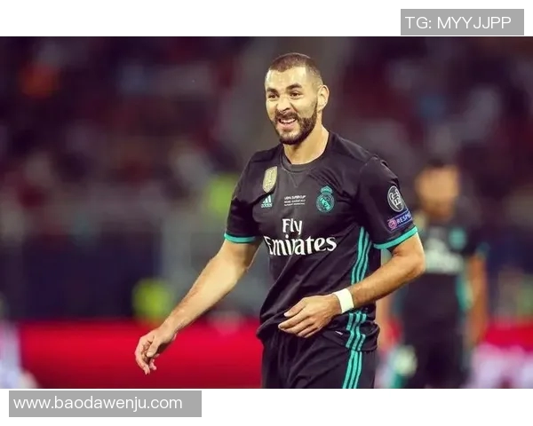 高度自律的足球明星如何通过严格训练与生活习惯成就辉煌职业生涯 高度自律的足球明星如何通过严格训练与生活习惯成就辉煌职业生涯