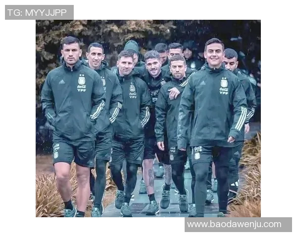 热爱机车的足球明星们在绿茵场上的激情与速度交织的故事