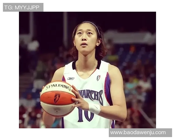 明星篮球场上的女神风采与魅力展现 明星篮球场上的女神风采与魅力展现